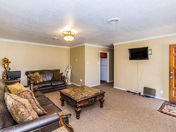 4th image of 1012 N Hughes St