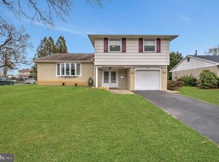 9737 Redd Rambler Dr, Philadelphia, PA 19115