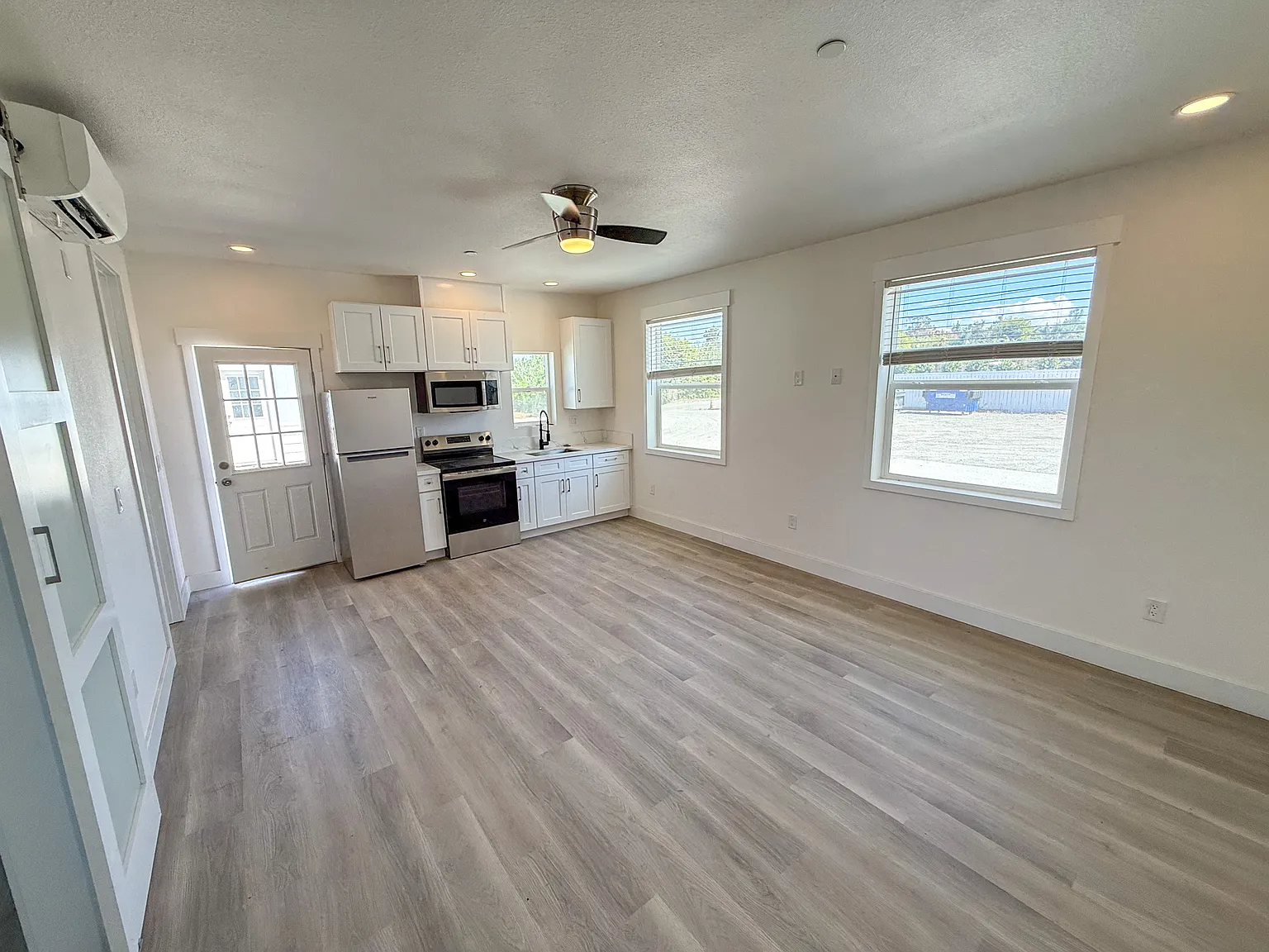 1 bed, 500 sqft, $1,895 — Photo 2