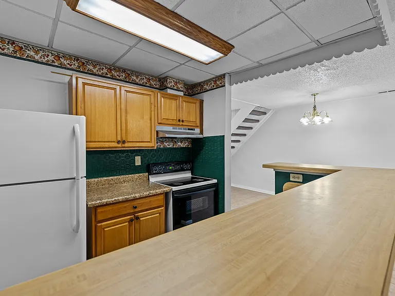 405 Falling Ln #1 — Photo 31