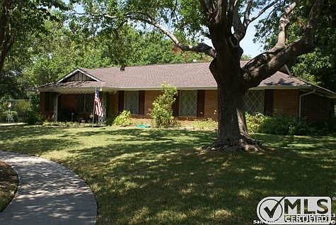 2nd image of 2811 Hopeton Dr