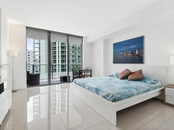 1300 Brickell Bay Dr APT 1105, Miami, FL 33131