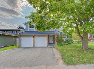 47 Winding Way, Kitchener, ON N2N1M4