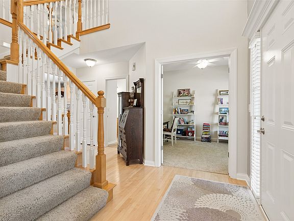 3rd image of 6017 NW 94th St