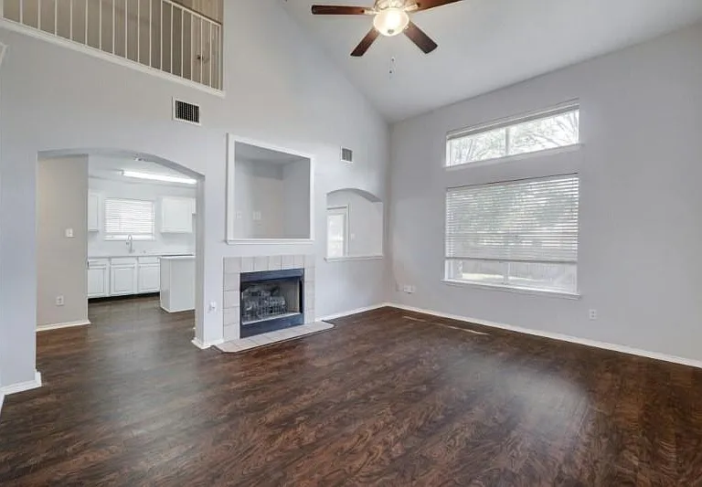 1017 Doras Dr — Photo 5