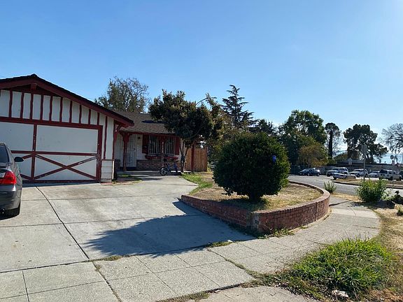 3rd image of 3132 Rocky Mountain Dr