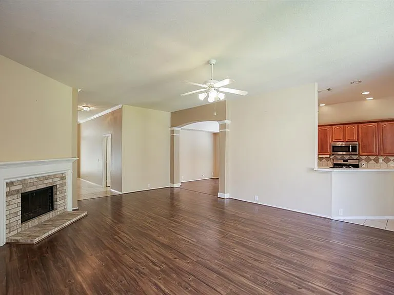 20502 Pioneer Bend Ct — Photo 8