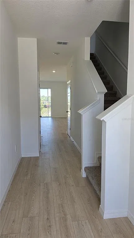 3 bed, 2.5 bath, 1758 sqft, $1,950 — Photo 4