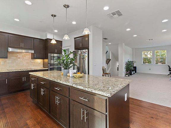 2nd image of 2041 Atlas Loop