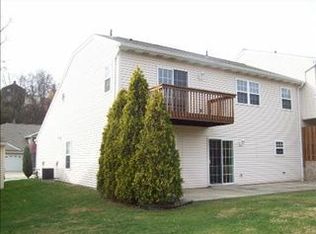 575 Newport Dr, Pittsburgh, PA 15235