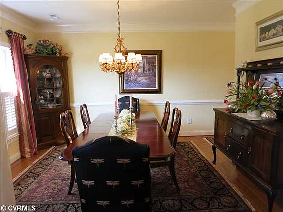 3rd image of 9358 Colvincrest Dr