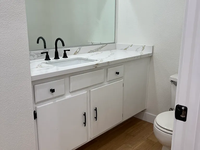22715 Boxwood Ln — Photo 7