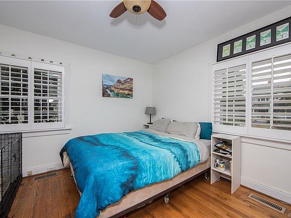 4th image of 702 W 32nd St