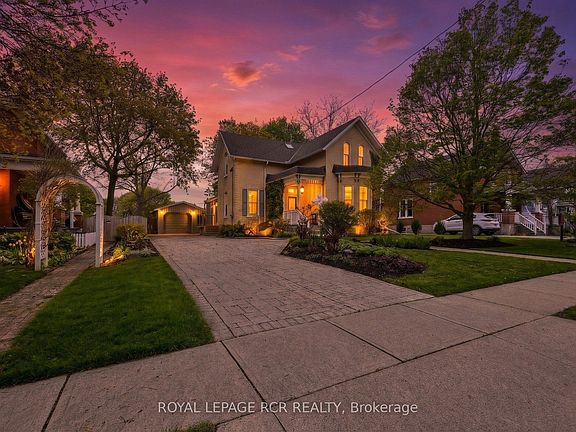 5th image of 838 Queenston Rd