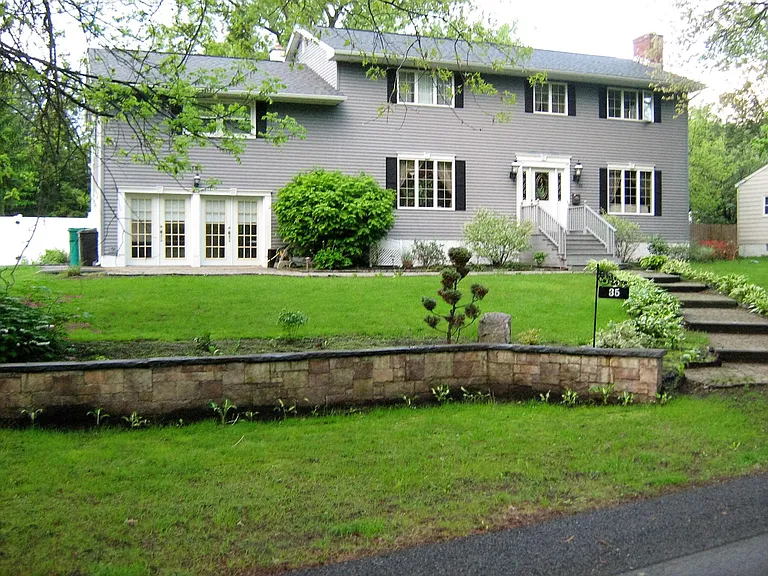 35 Ableman Ave — Photo 3