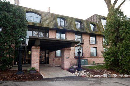 1st image of 600 W Russell St APT 304