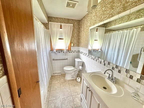 2nd image of 3984 Artmar Dr