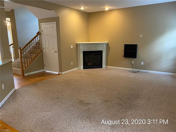 3rd image of 155 Weatherstone Dr