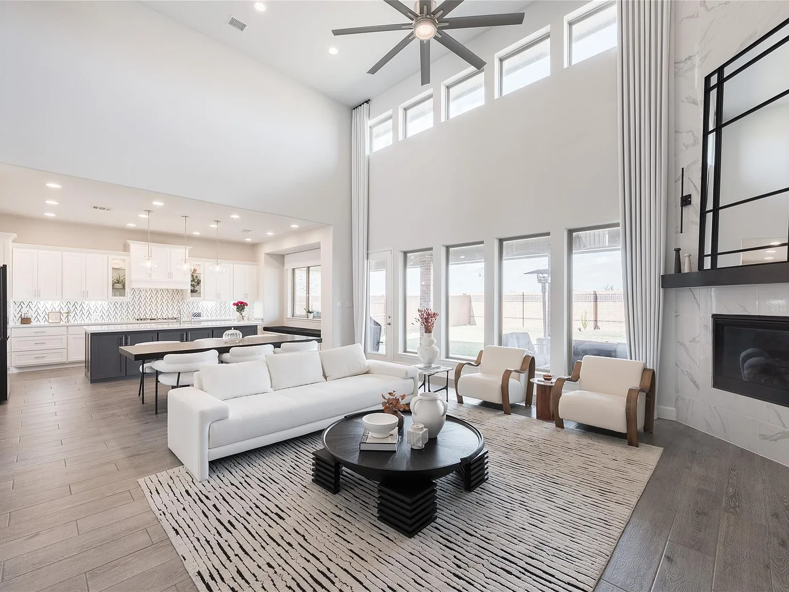 5 bed, 4.5 bath, 4058 sqft, $5,500 — Photo 4