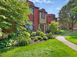 17 Schindler Sq, Hackettstown, NJ 07840