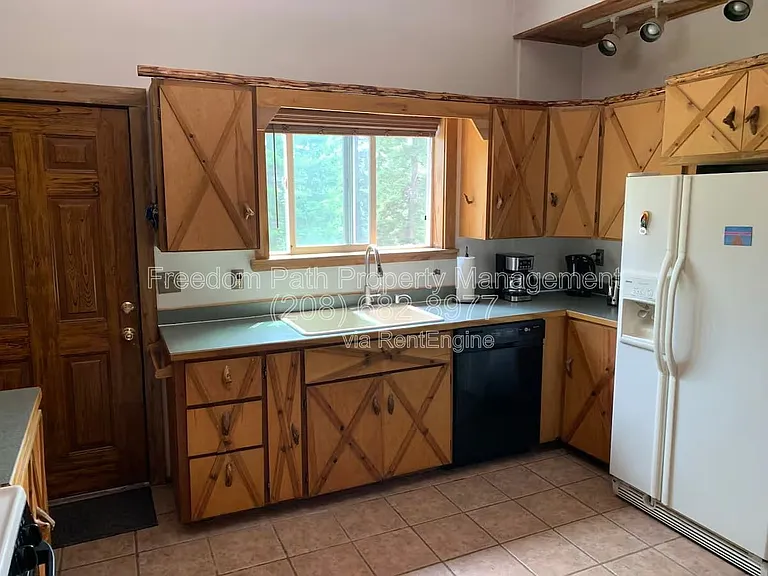 298 Woods Rd — Photo 6