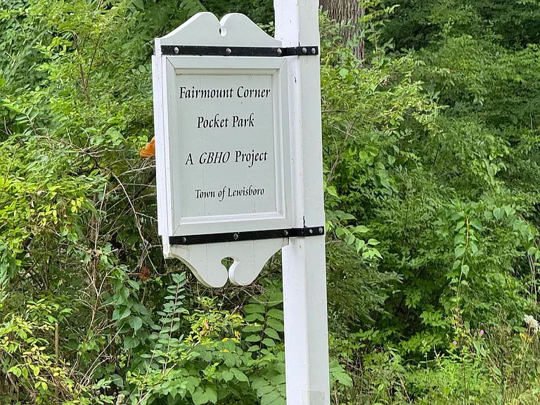 2 min walk to the pocket park