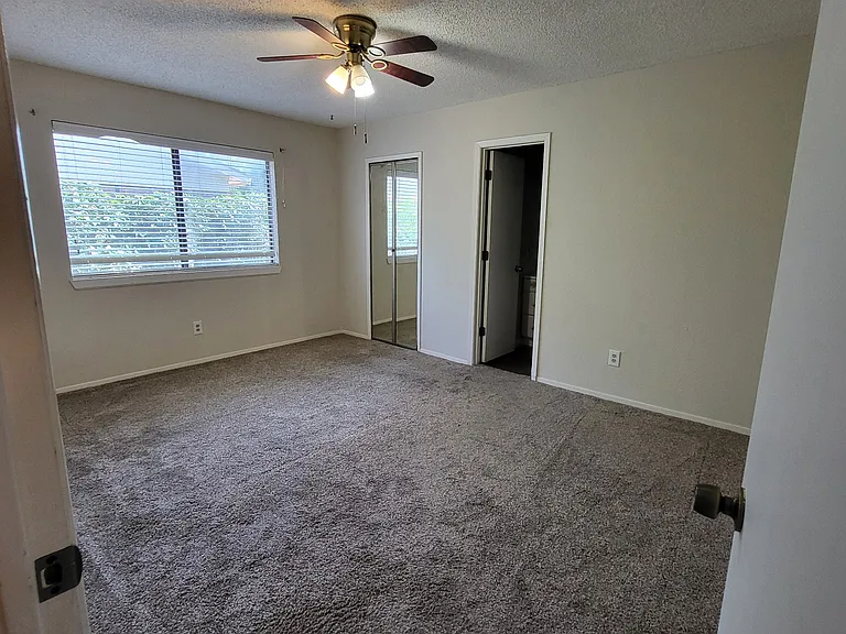2117 Loma Verde Dr — Photo 8