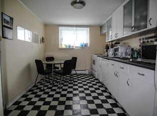 58 Bryon Rd APT 2, Chestnut Hill, MA 02467