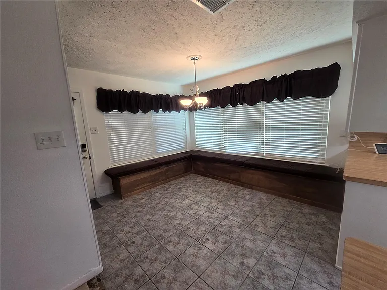 9802 Sagepike Dr — Photo 11