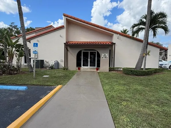 6045 NW 186th St APT 115, Hialeah, FL 33015