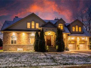 390 Seaton Dr, Oakville, ON L6L 3Y2