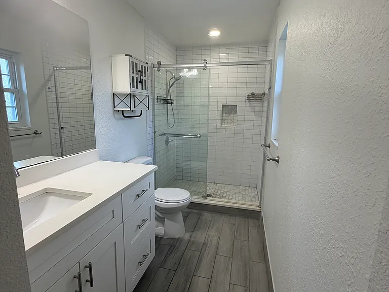 205 E Sweetwater Creek Dr — Photo 20