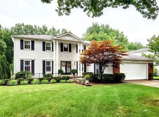 25733 Hidden Acres Dr, Westlake, OH