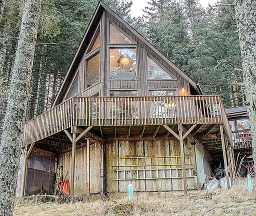 2nd image of 3019 Bay View Dr