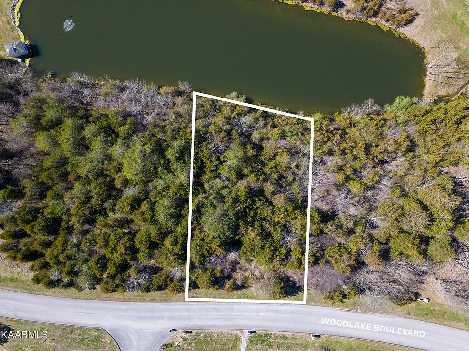 1st image of 486 Woodlake Blvd