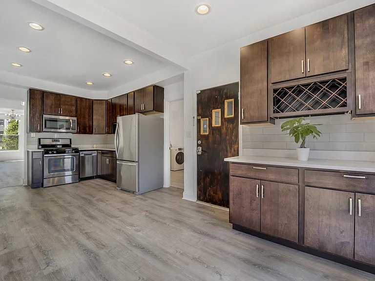 1933 N Monticello Ave #1 — Photo 11