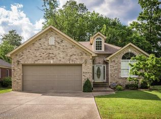 8009 Beech Ave, Lyndon, KY 40222