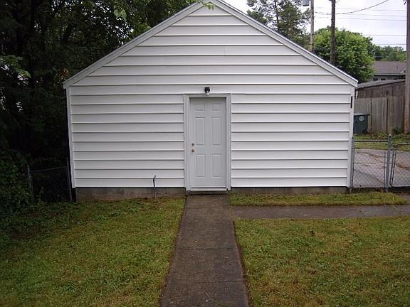 3rd image of 1208 Highland Ave