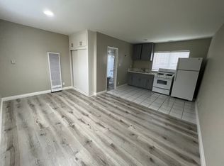 2199 W 26th Pl #16, Los Angeles, CA 90018