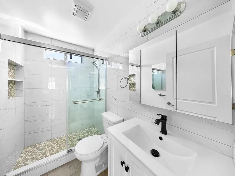 10225 Fernglen Ave #1/2 — Photo 8