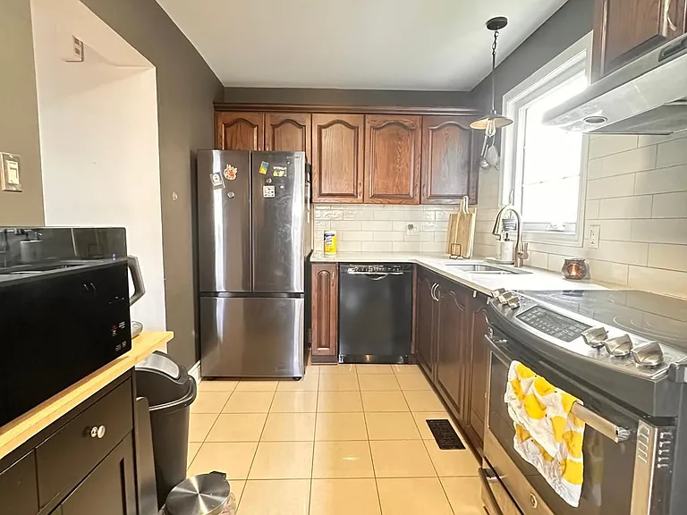 5 Fulham Ct — Photo 9