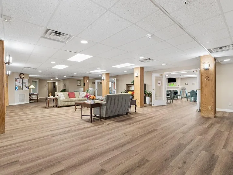 Town Centre Senior Apartments — Photo 10