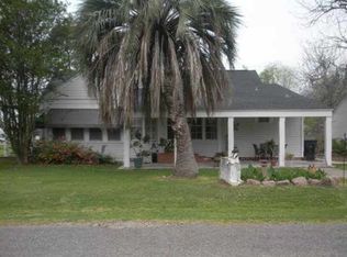 5100 Main Ave, Groves, TX 77619