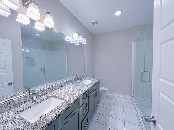 5th image of 2031 Ocean Dr NW