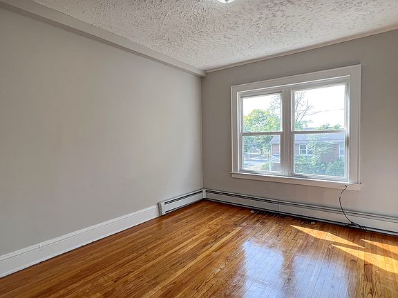 4th image of 108-110 Clark St #8