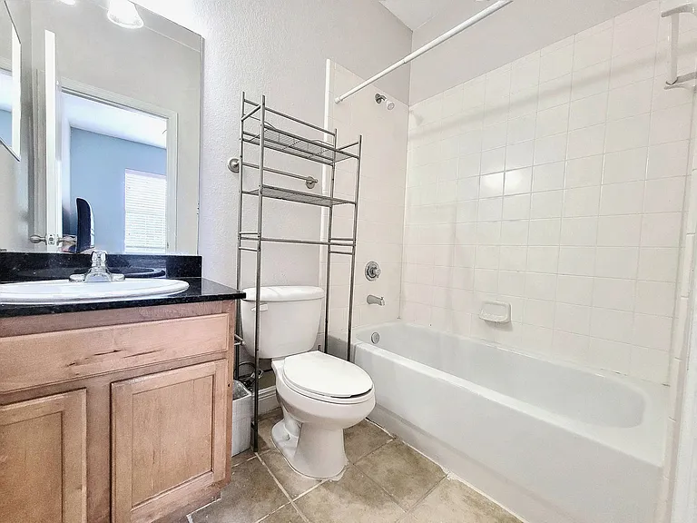2946 SW 35th Pl #44 — Photo 21