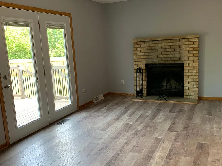8004 Erie Ave — Photo 8
