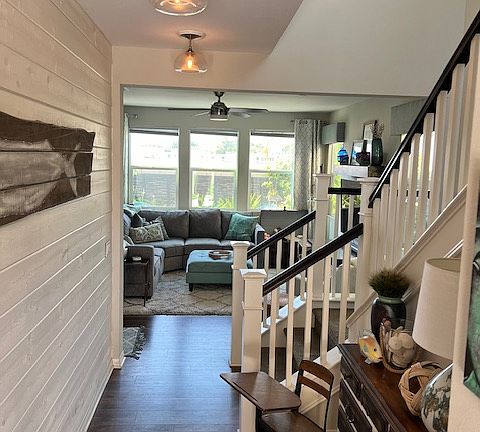 3rd image of 1070 Sea Glass Way