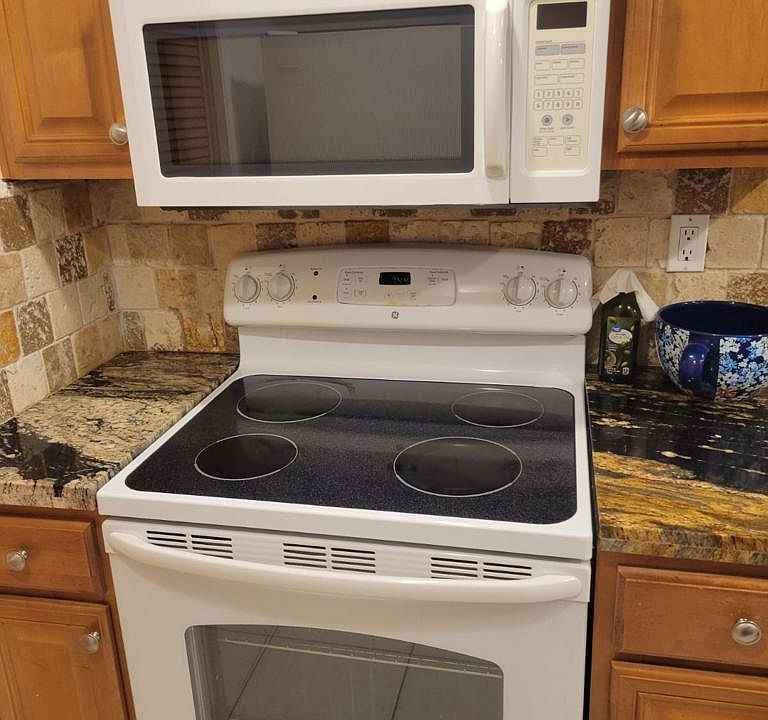 1st image of 240 Lakeview Dr APT 310