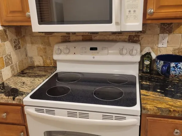240 Lakeview Dr APT 310, Fort Lauderdale, FL 33326